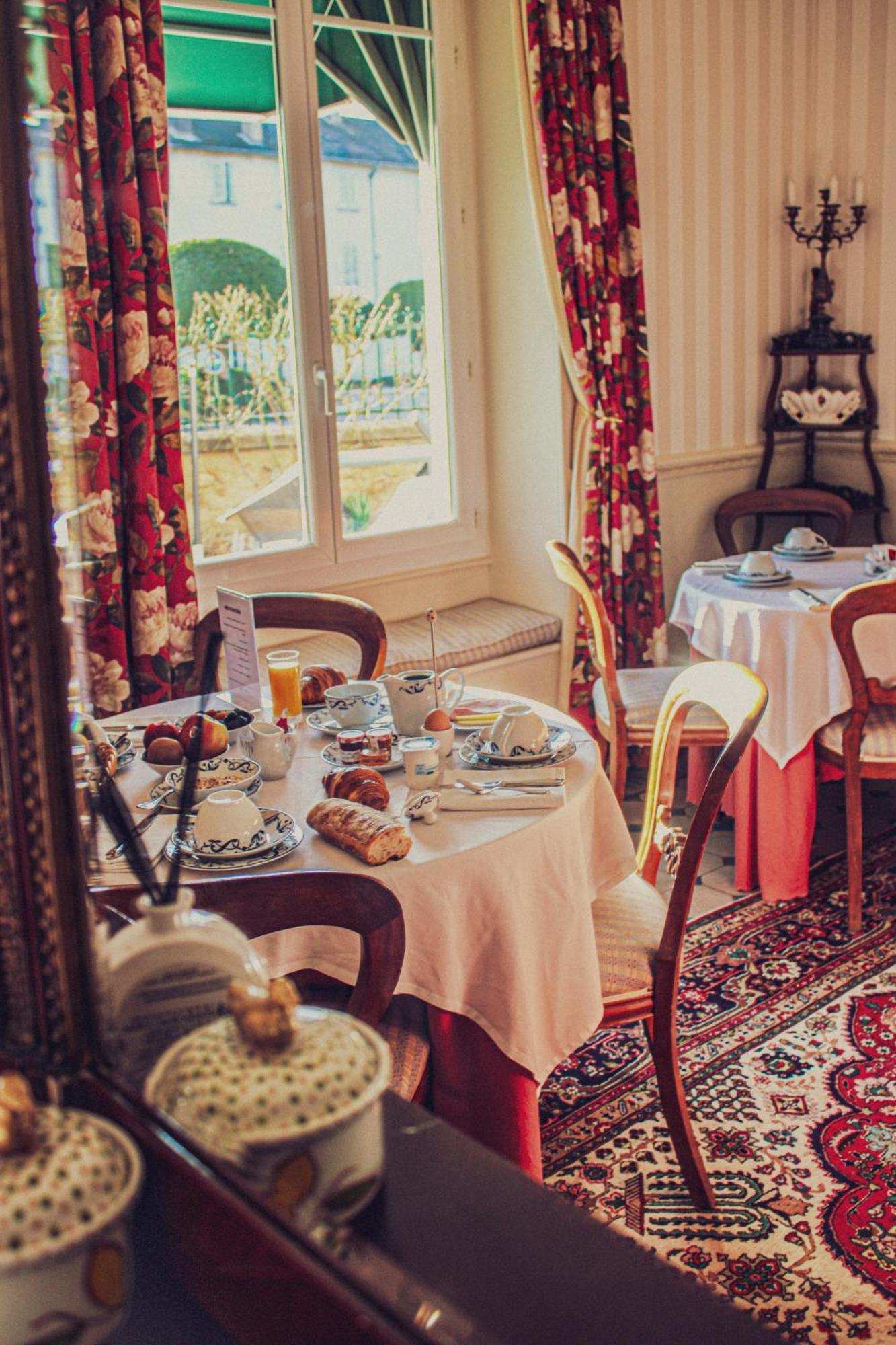 Hotel La Villa Fleurie 본느 외부 사진