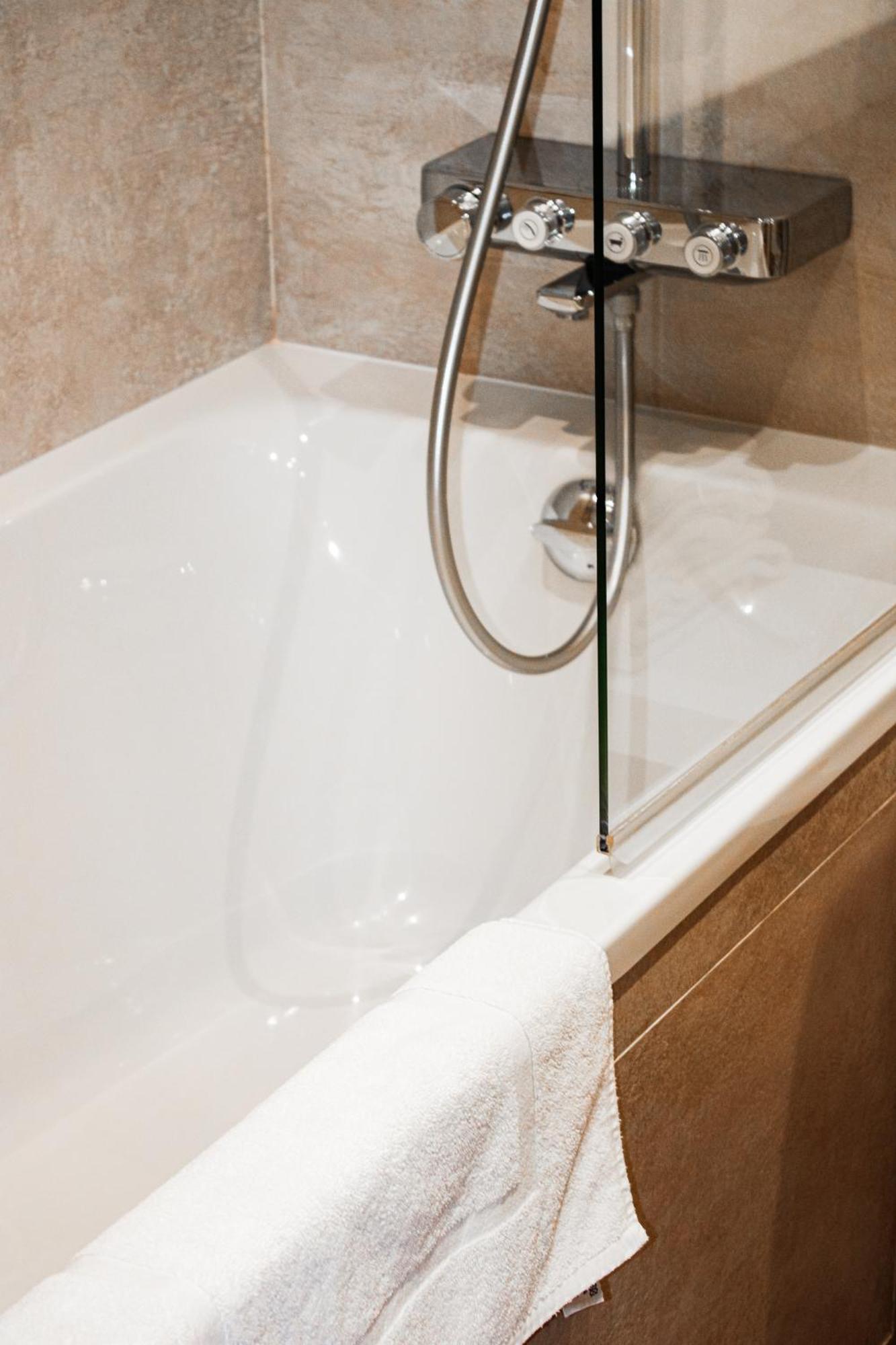 Hotel La Villa Fleurie 본느 외부 사진
